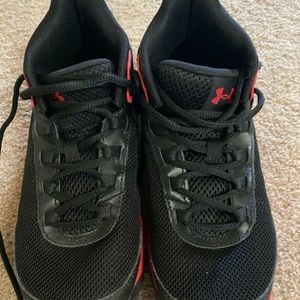 Boys Under Armour Basketball Shoes